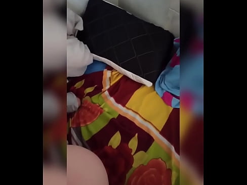 ❤️ Min værelseskammerat bliver alene hjemme fordi hendes mand er på ferie og jeg benytter lejligheden til at kneppe hende og fylde hendes røv med mælk ❤❌ Sex video at da.vbdsm.ru ❌️❤